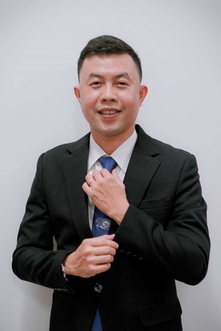 THS Đoàn Trần Hoàng Dung